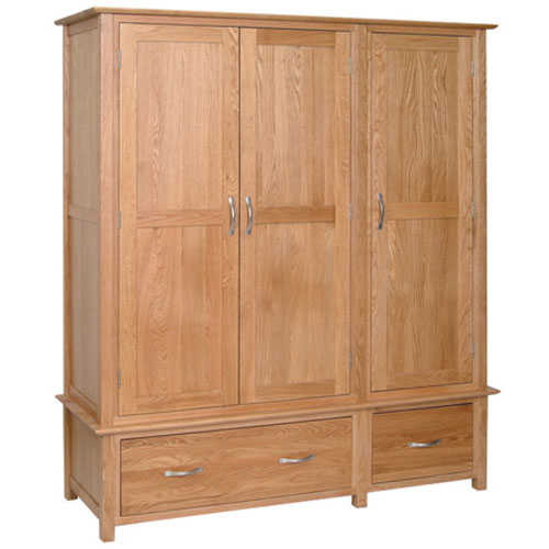 Hampshire Oak Triple Wardrobe with Drawers